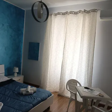 Mezzocannone Terminal Center Apartament *